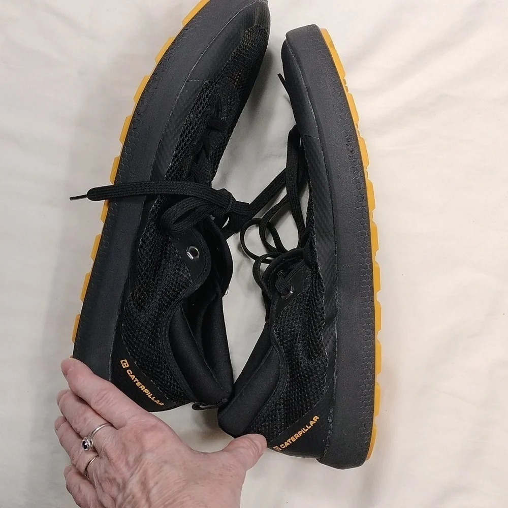 Caterpillar unisex mesh
